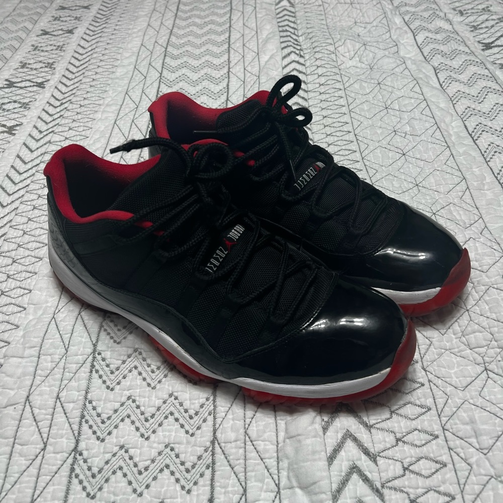 Jordan 11 low bred